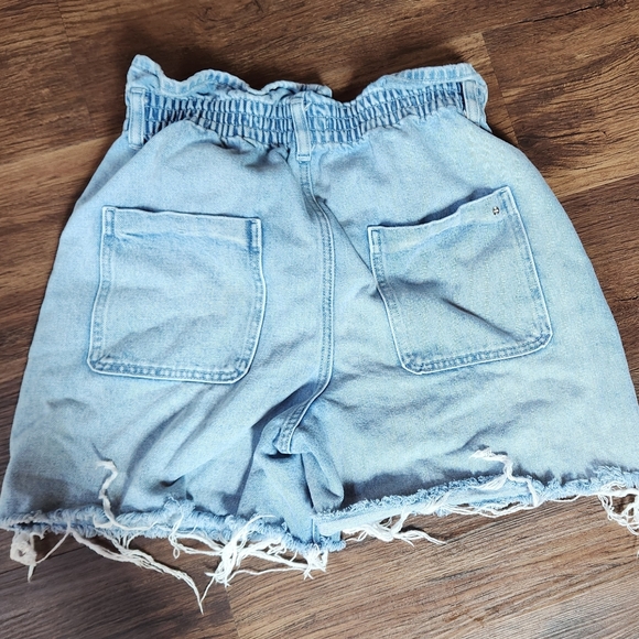 Zara mom Jean shorts - Picture 3 of 3